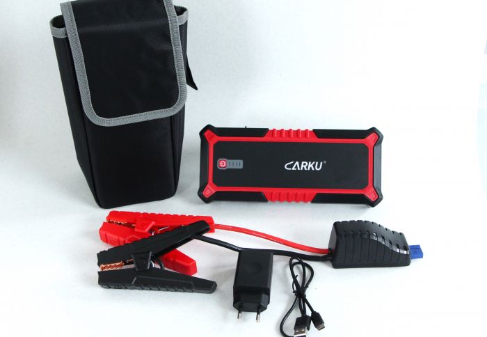 Пуско-зарядний пристрій CARKU EPower-137B 12В 1500А 25000 мАг — автомобільний бустер