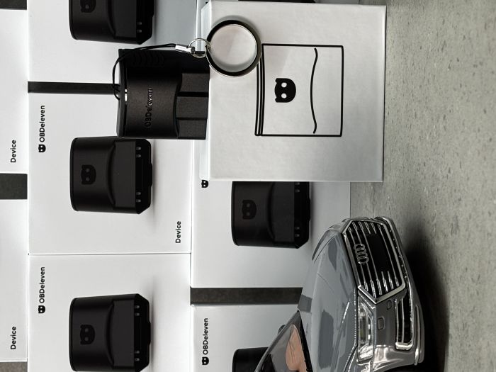 Автосканер OBDeleven 3 для смартфонів (Bluetooth, Android, iOS)